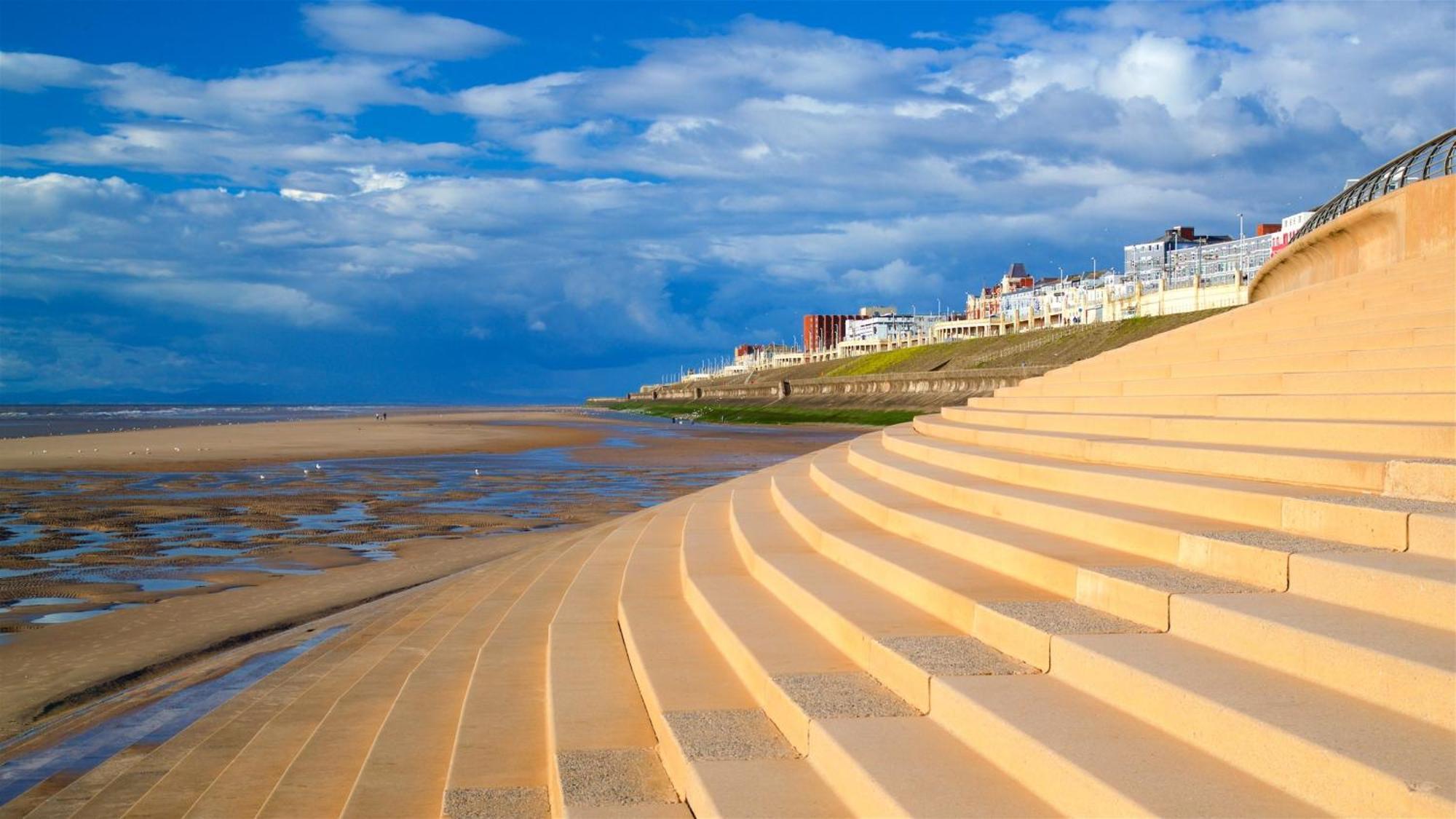 The Golden Sands, Blackpool